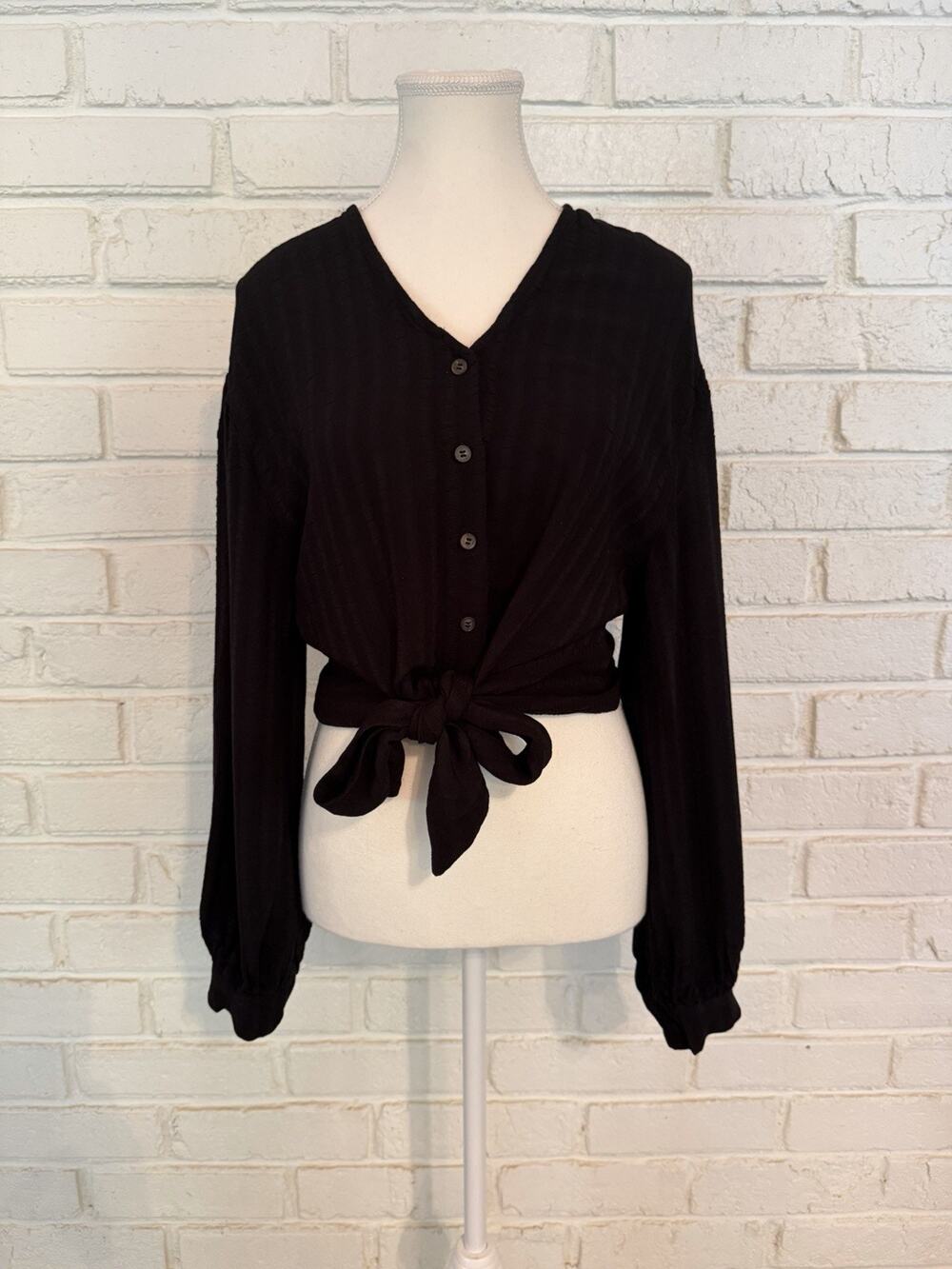 ASTR the Label Crop Top Black Tie Front Textured Women's Size M